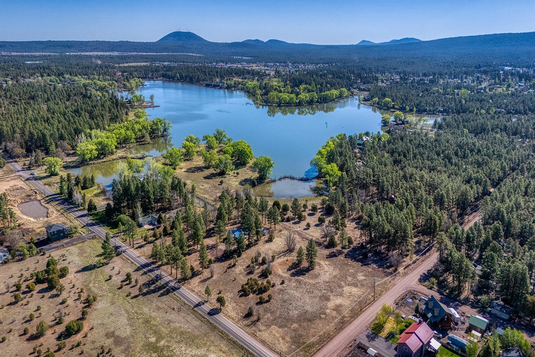  Lakefront property - 物件實景