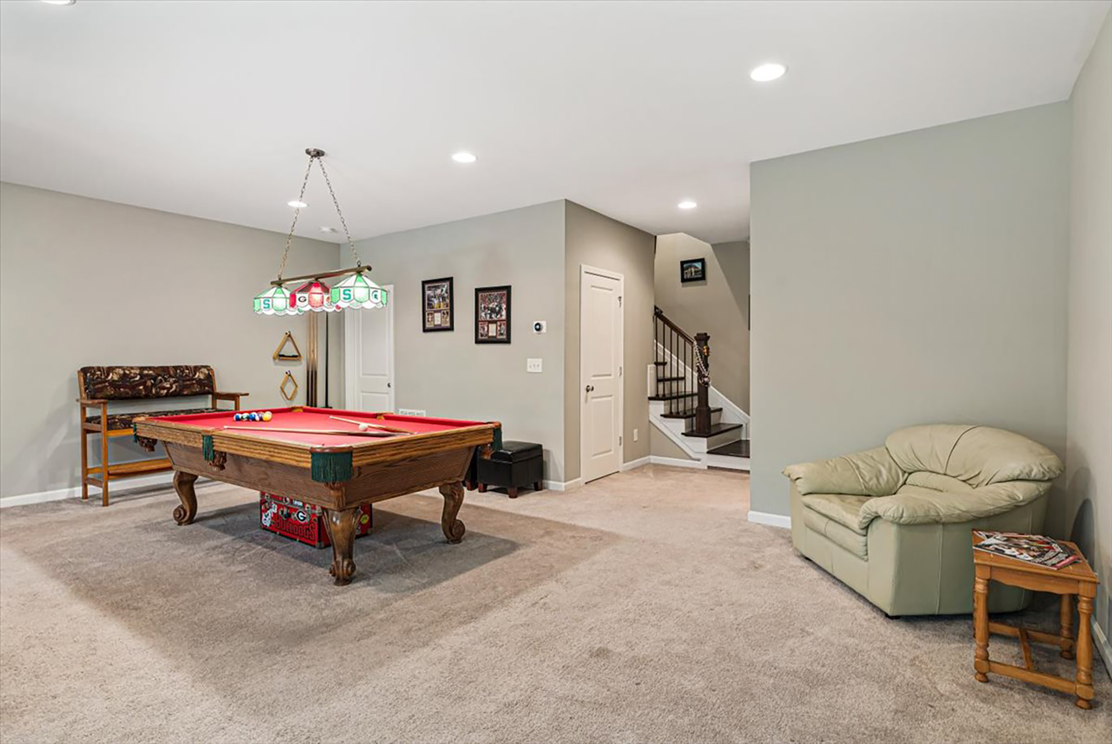  Beautifully Maintained Townhome in Gated Community - 物件實景