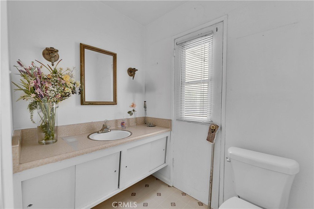Azusa, California, 91702, United States, 3 Bedrooms Bedrooms, ,2 BathroomsBathrooms,Residential,For Sale,1910708