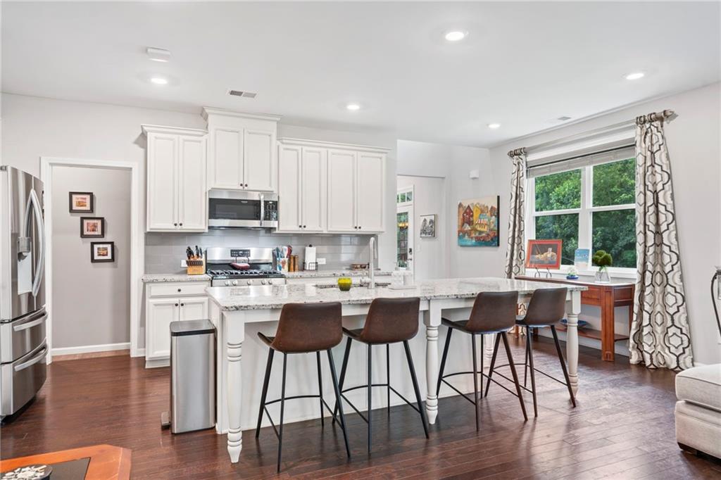Cumming, Georgia, 30040, United States, 4 Bedrooms Bedrooms, ,4 BathroomsBathrooms,Residential,For Sale,1915176