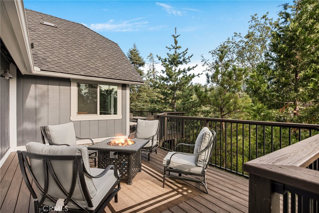 Lake Arrowhead, California, 92352, United States, 4 Bedrooms Bedrooms, ,4 BathroomsBathrooms,Residential,For Sale,1939836