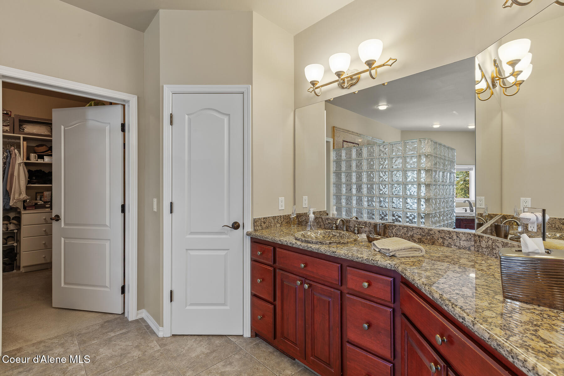 Coeur d'Alene, Idaho, 83814, United States, 4 Bedrooms Bedrooms, ,Residential,For Sale,2048588
