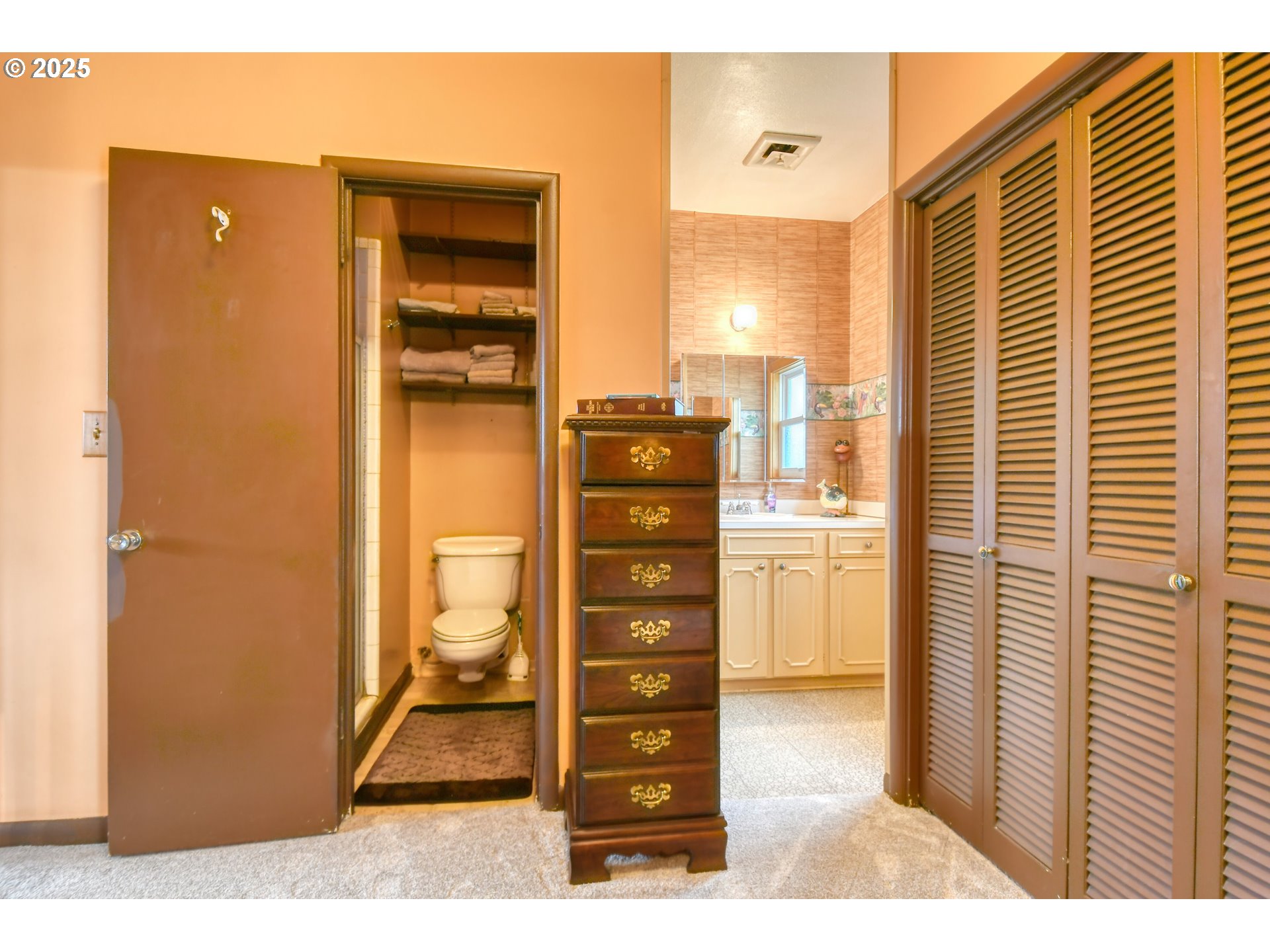 Echo, Oregon, 97826, United States, 3 Bedrooms Bedrooms, ,3 BathroomsBathrooms,Residential,For Sale,1987852