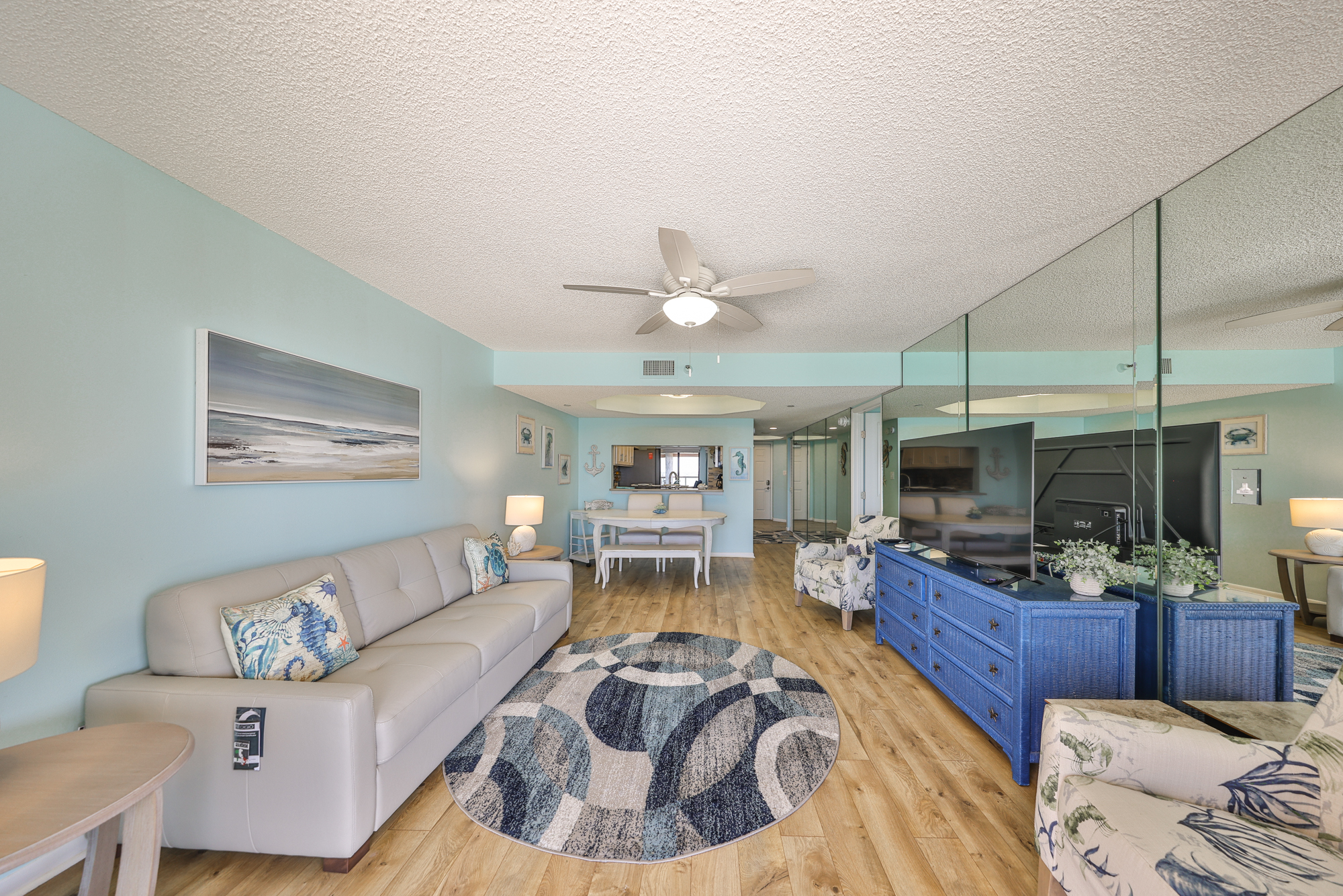 Clearwater Beach, Florida, 33767, United States, 1 Bedroom Bedrooms, ,2 BathroomsBathrooms,Residential,For Sale,1977672