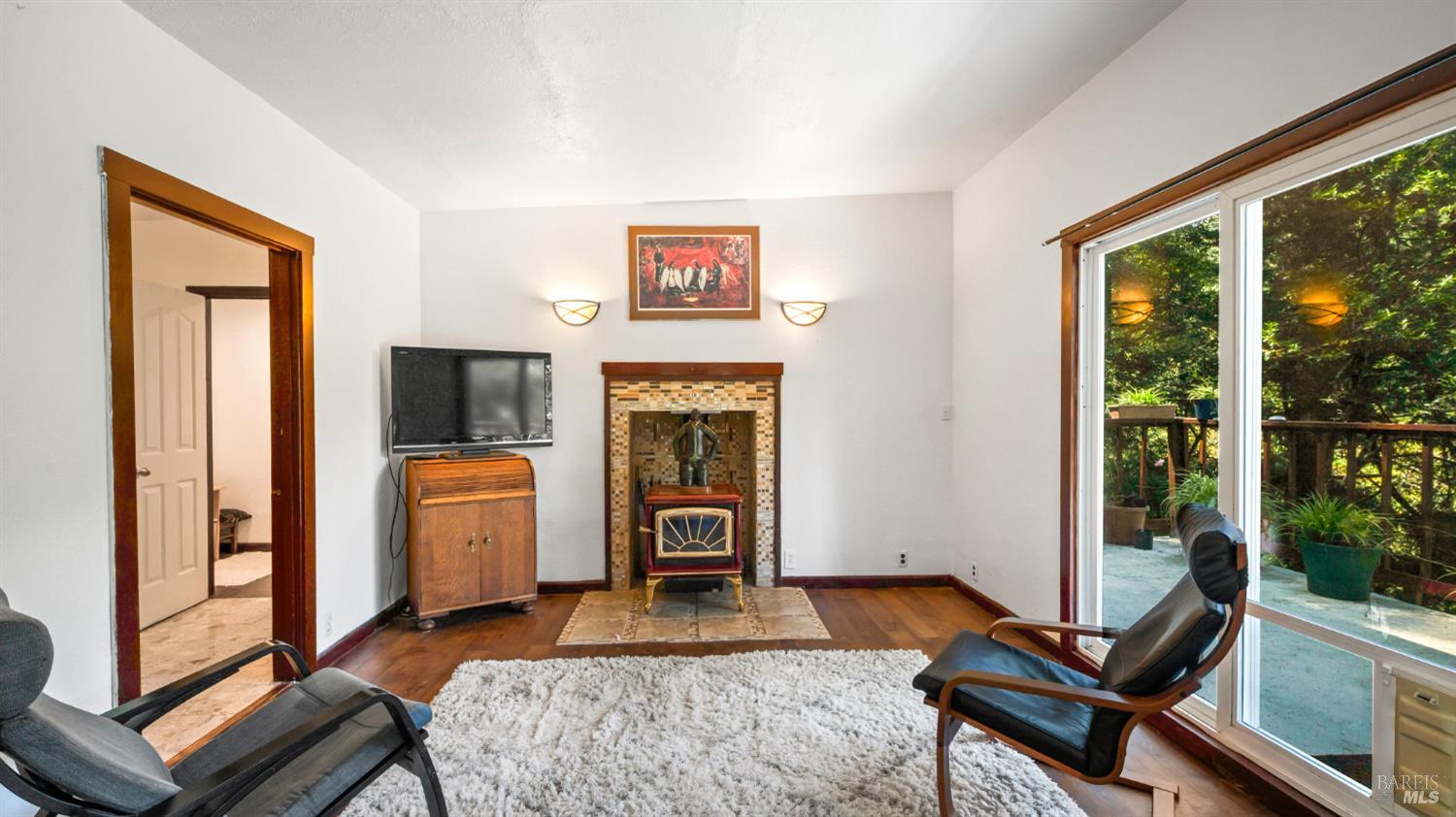 Lagunitas, California, 94938, United States, 2 Bedrooms Bedrooms, ,1 BathroomBathrooms,Residential,For Sale,1939923