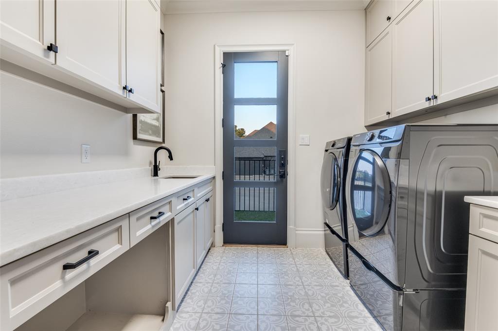 Midlothian, Texas, 76065, United States, 4 Bedrooms Bedrooms, ,5 BathroomsBathrooms,Residential,For Sale,1983532