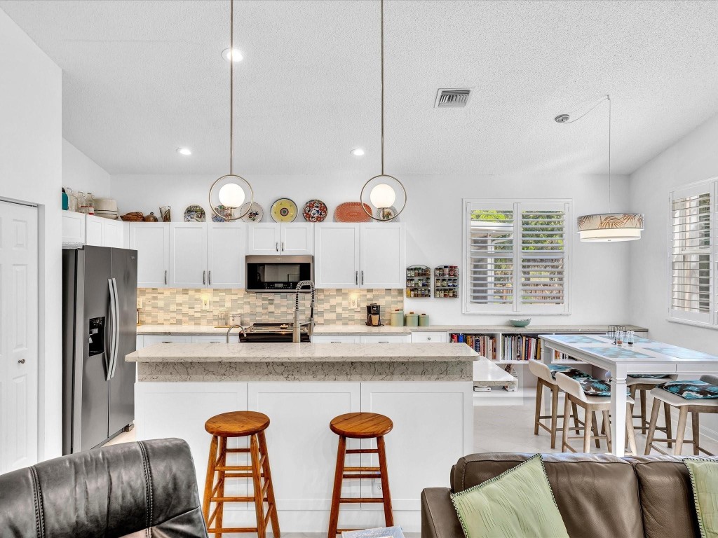 Pompano Beach, Florida, 33069, United States, 3 Bedrooms Bedrooms, ,2 BathroomsBathrooms,Residential,For Sale,2008555