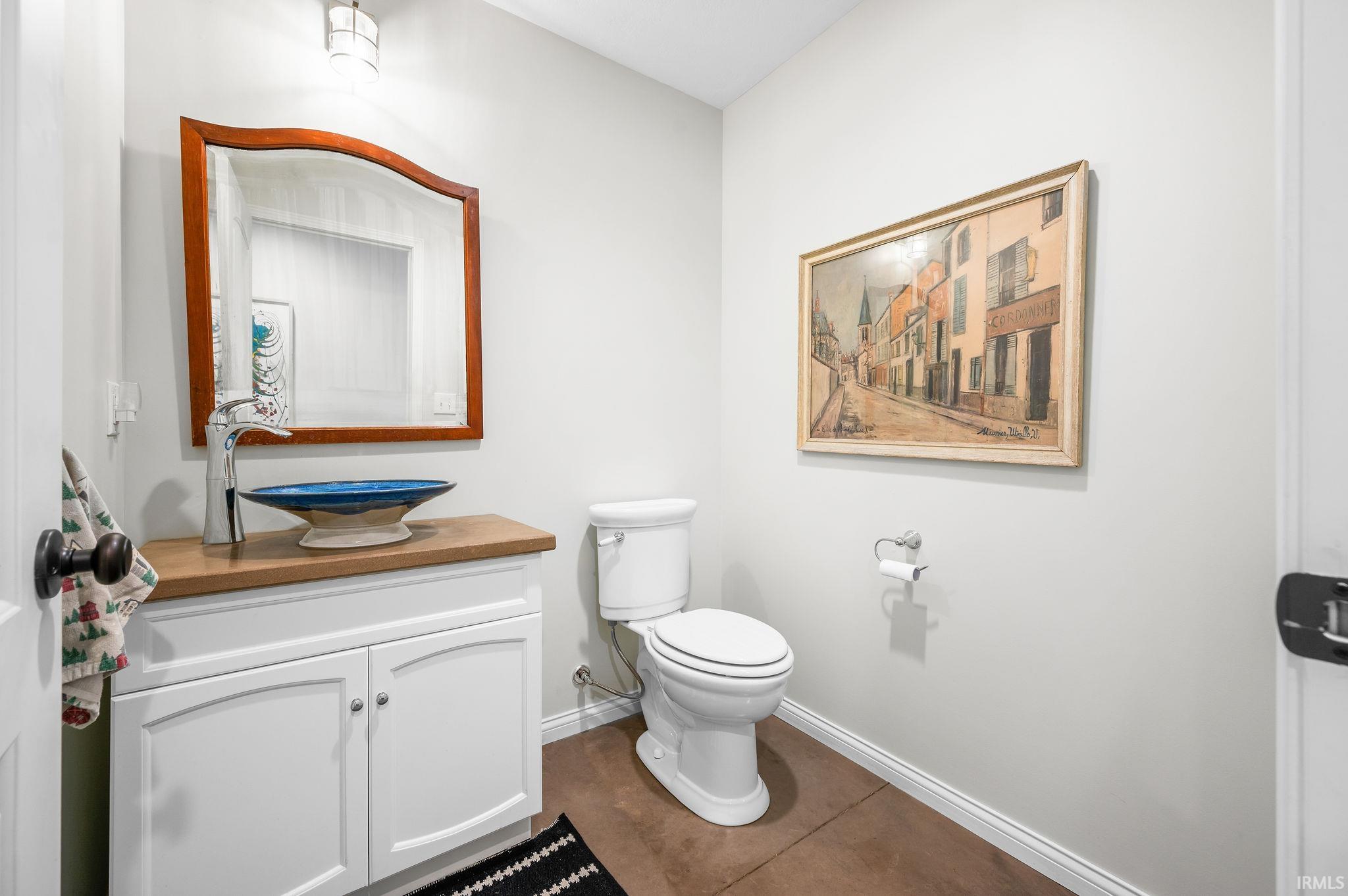 Bloomington, Indiana, 47401, United States, 3 Bedrooms Bedrooms, ,3 BathroomsBathrooms,Residential,For Sale,1936986