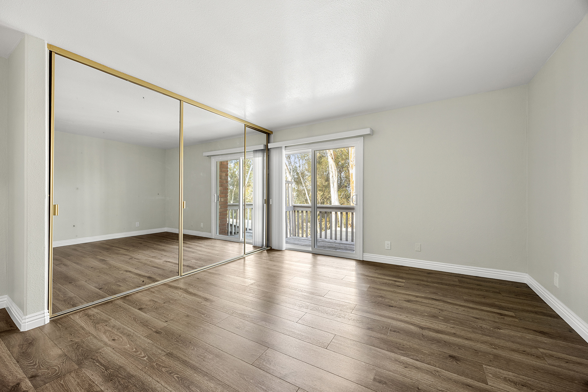 Anaheim, California, 92807, United States, 4 Bedrooms Bedrooms, ,3 BathroomsBathrooms,Residential,For Sale,1985718