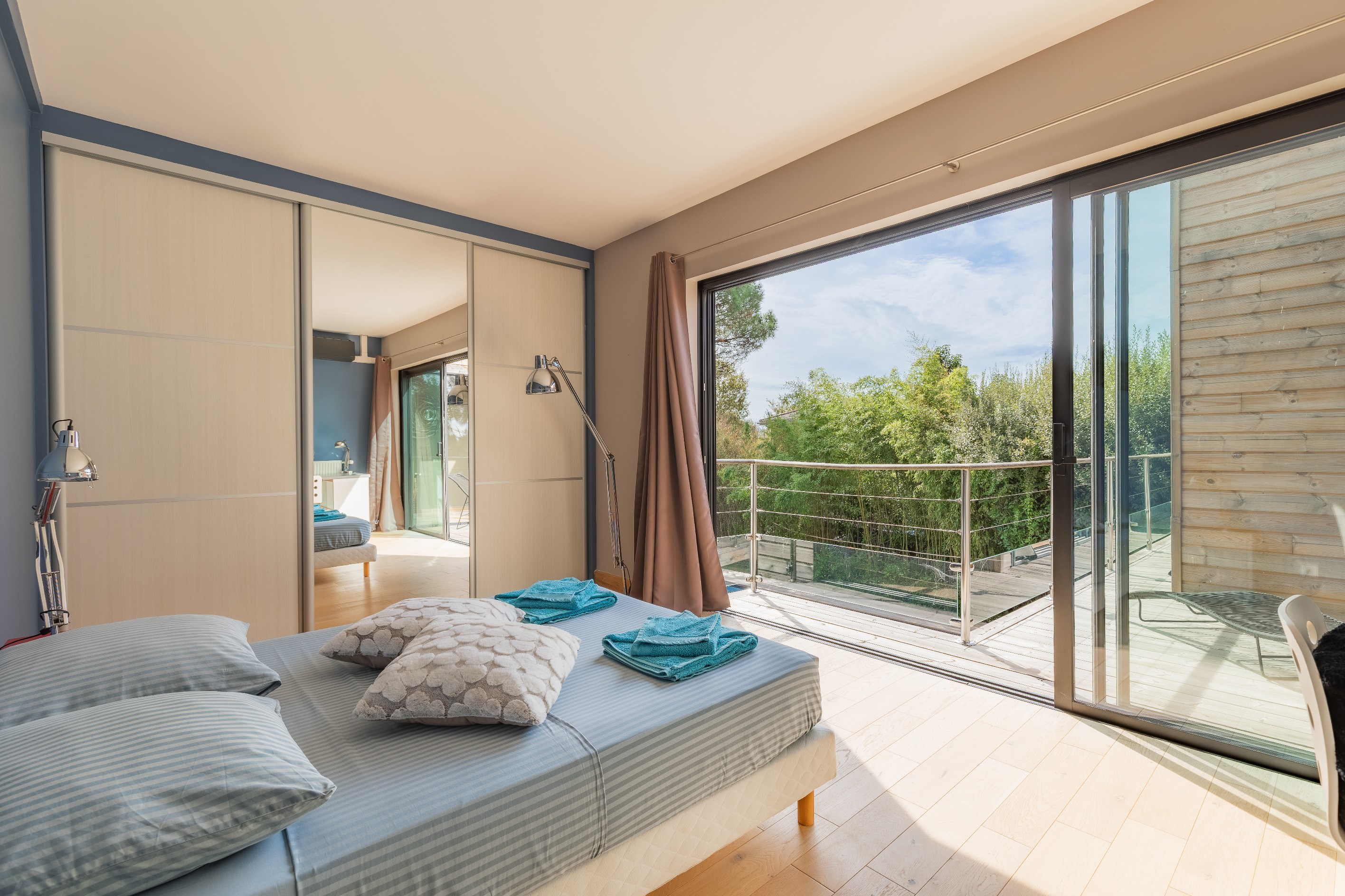  EXCEPTIONAL ARCHITECT-DESIGNED VILLA BETWEEN THE BASSIN AND THE OCEAN - 物件實景