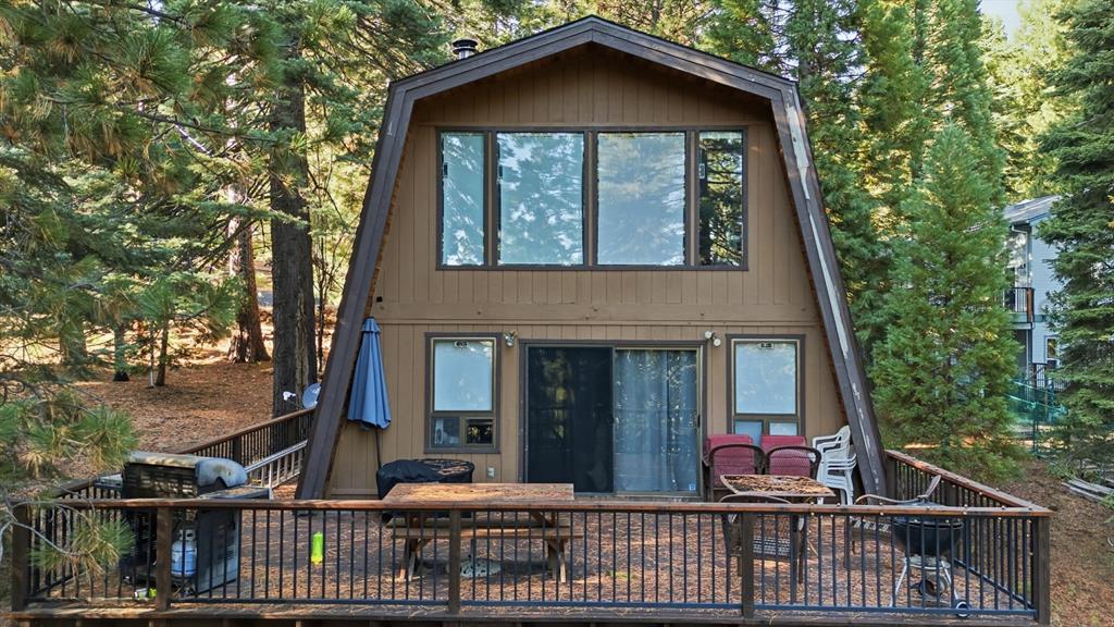 Lake Almanor, California, 96137, United States, 2 Bedrooms Bedrooms, ,3 BathroomsBathrooms,Residential,For Sale,2001829