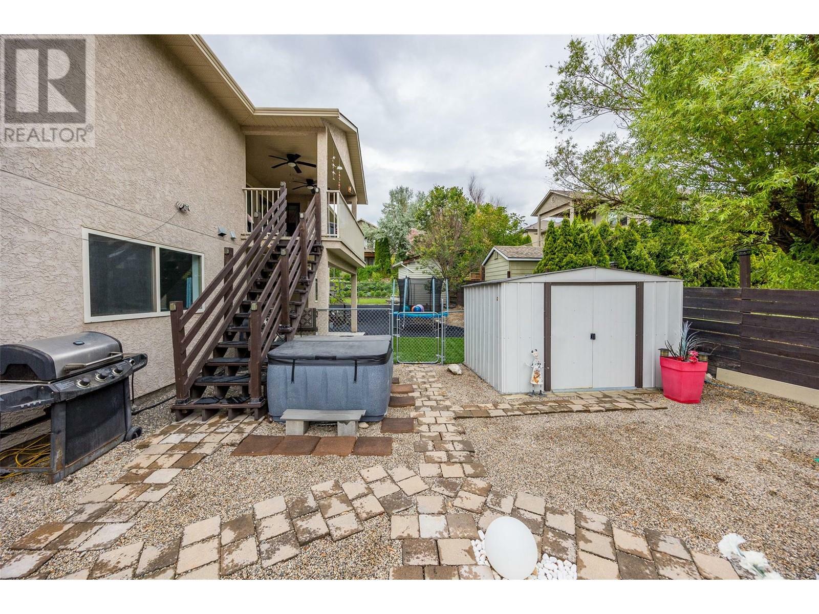 KELOWNA, British Columbia, V1P 1N8, CA, 6 Bedrooms Bedrooms, ,4 BathroomsBathrooms,Residential,For Sale,1837090