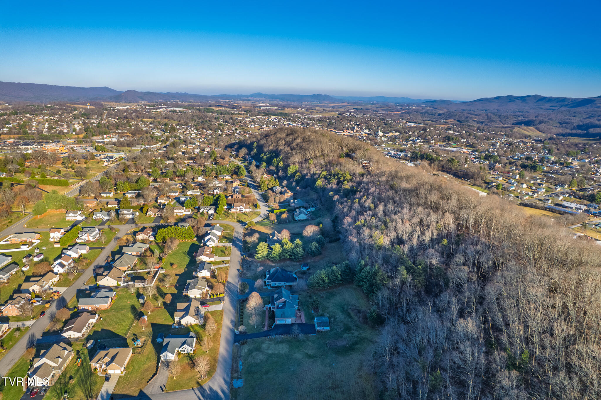 Wytheville, Virginia, 24382, United States, 4 Bedrooms Bedrooms, ,3 BathroomsBathrooms,Residential,For Sale,2005491