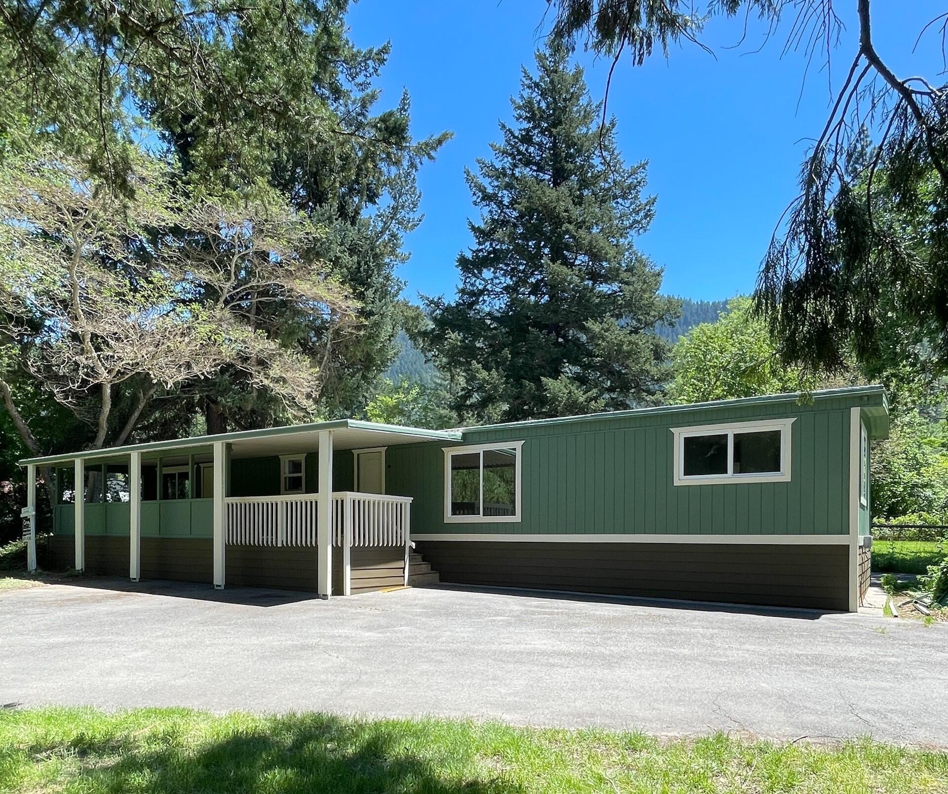 Grants Pass, Oregon, 97527, United States, 4 Bedrooms Bedrooms, ,3 BathroomsBathrooms,Residential,For Sale,1984338