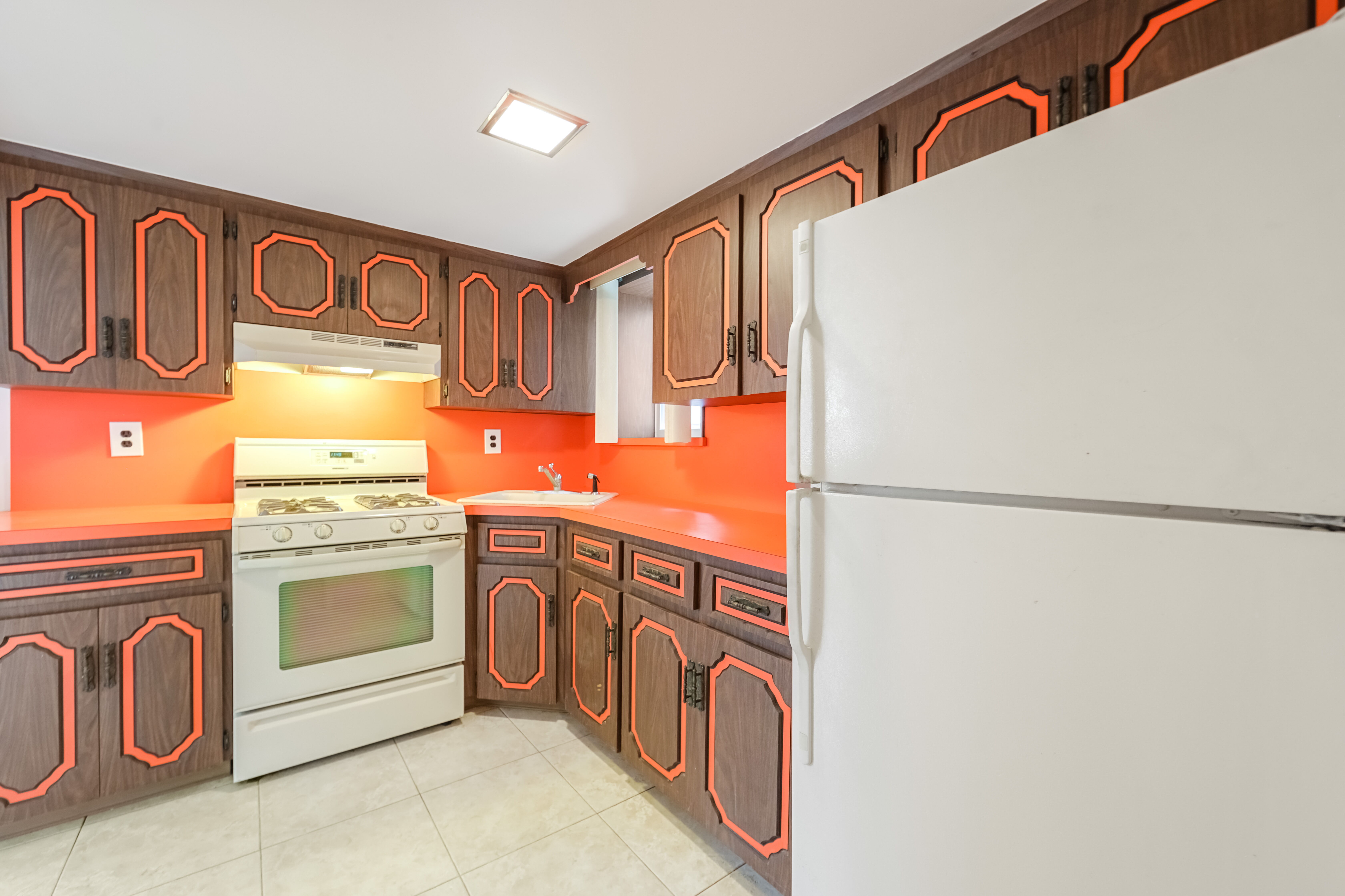 Cliffside Park, New Jersey, 07010, United States, 3 Bedrooms Bedrooms, ,1 BathroomBathrooms,Residential,For Sale,1982827