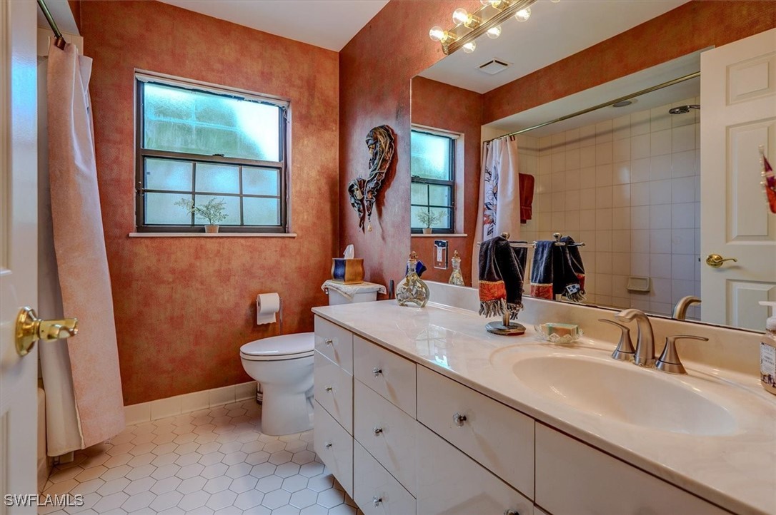 Fort Myers, Florida, 33919, United States, 4 Bedrooms Bedrooms, ,3 BathroomsBathrooms,Residential,For Sale,1981564