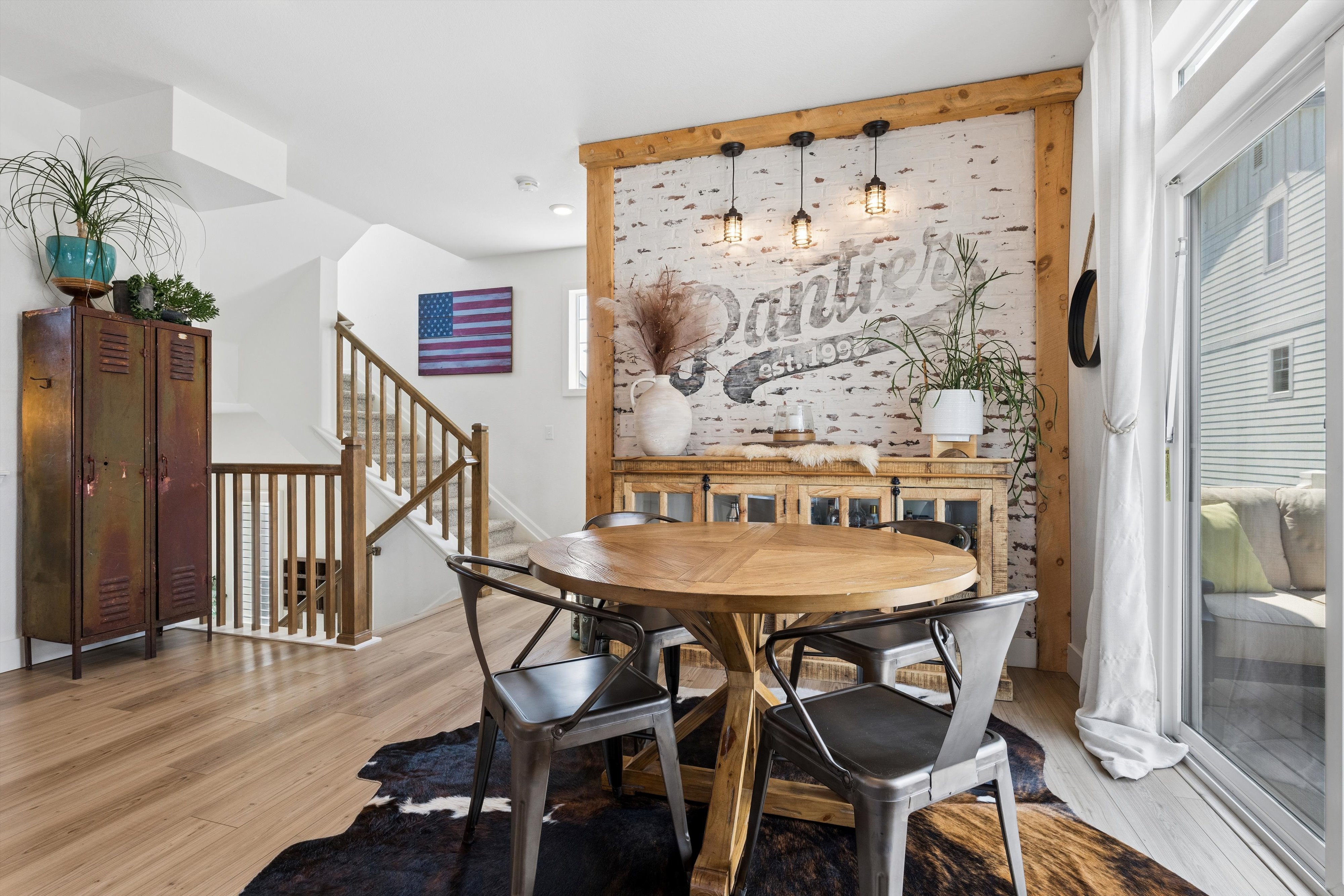  Highly Sought-after Volante Model Carriage House in Erie Highlands - 物件實景