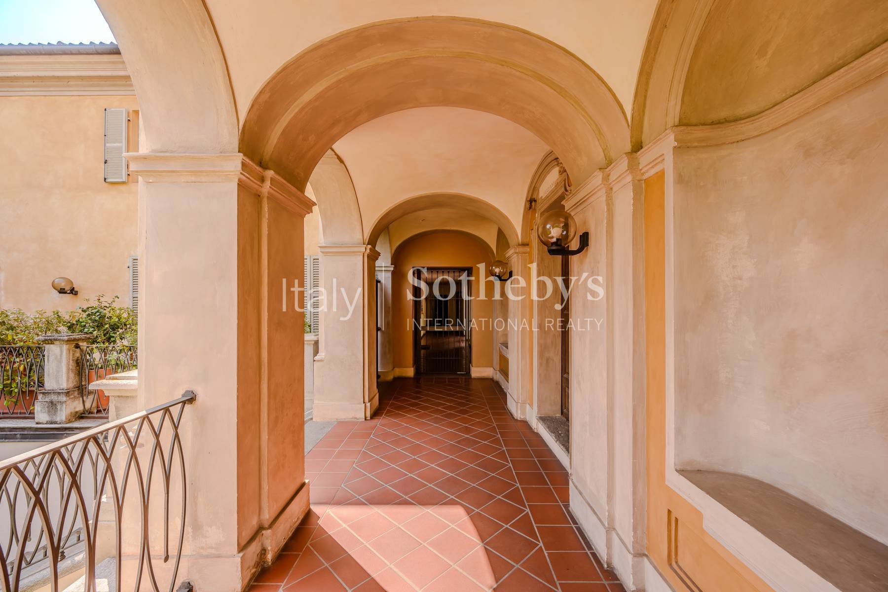  Prestigious residence with large outdoor spaces - 物件實景