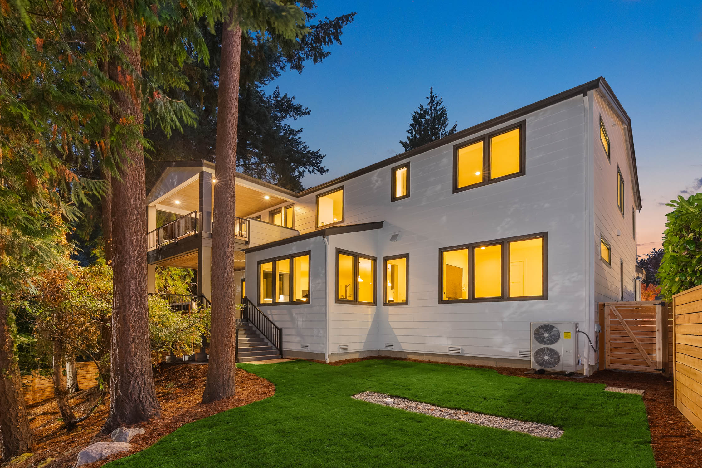  10620 NE 28th Place, Bellevue, WA 98004 - 物件實景