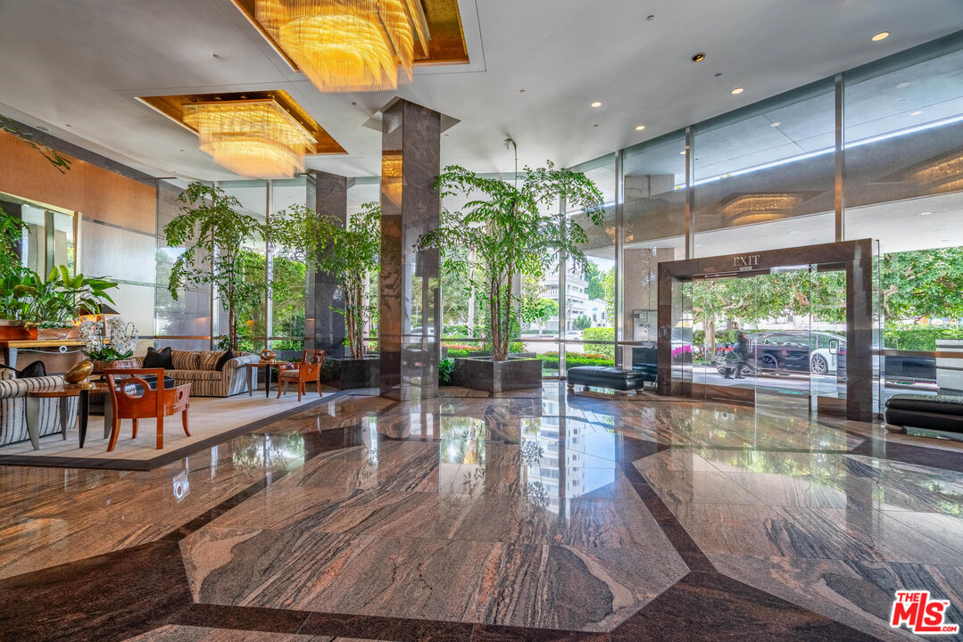 Los Angeles, California, 90024, United States, 2 Bedrooms Bedrooms, ,3 BathroomsBathrooms,Residential,For Sale,1932813