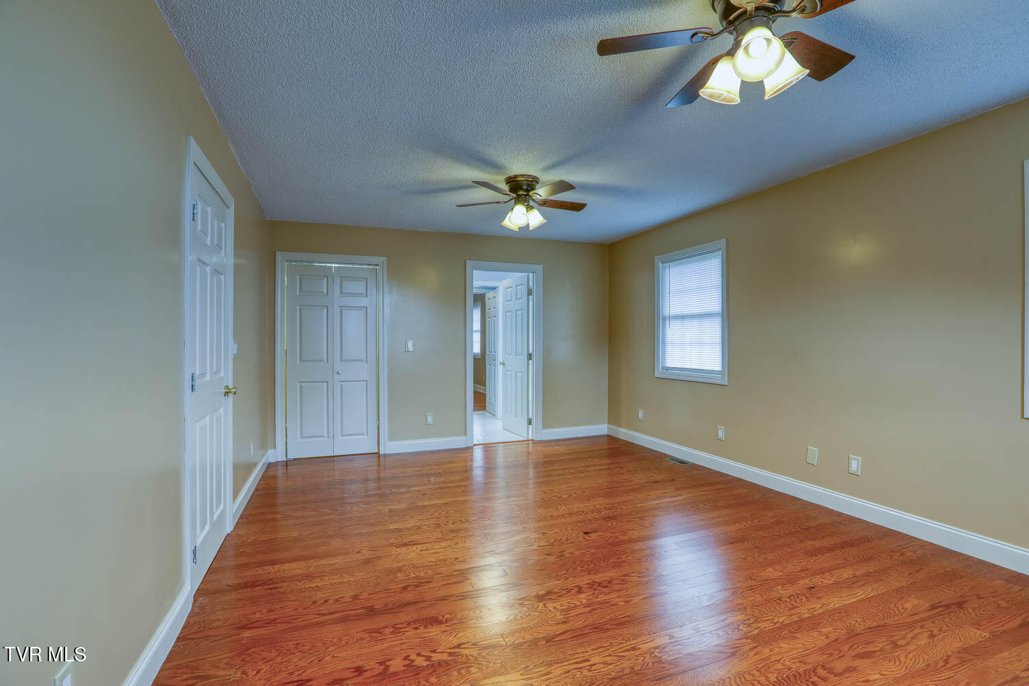 Rogersville, Tennessee, 37857, United States, 4 Bedrooms Bedrooms, ,4 BathroomsBathrooms,Residential,For Sale,1977931