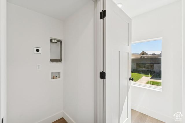 Bountiful, Utah, 84010, United States, 2 Bedrooms Bedrooms, ,3 BathroomsBathrooms,Residential,For Sale,1974498