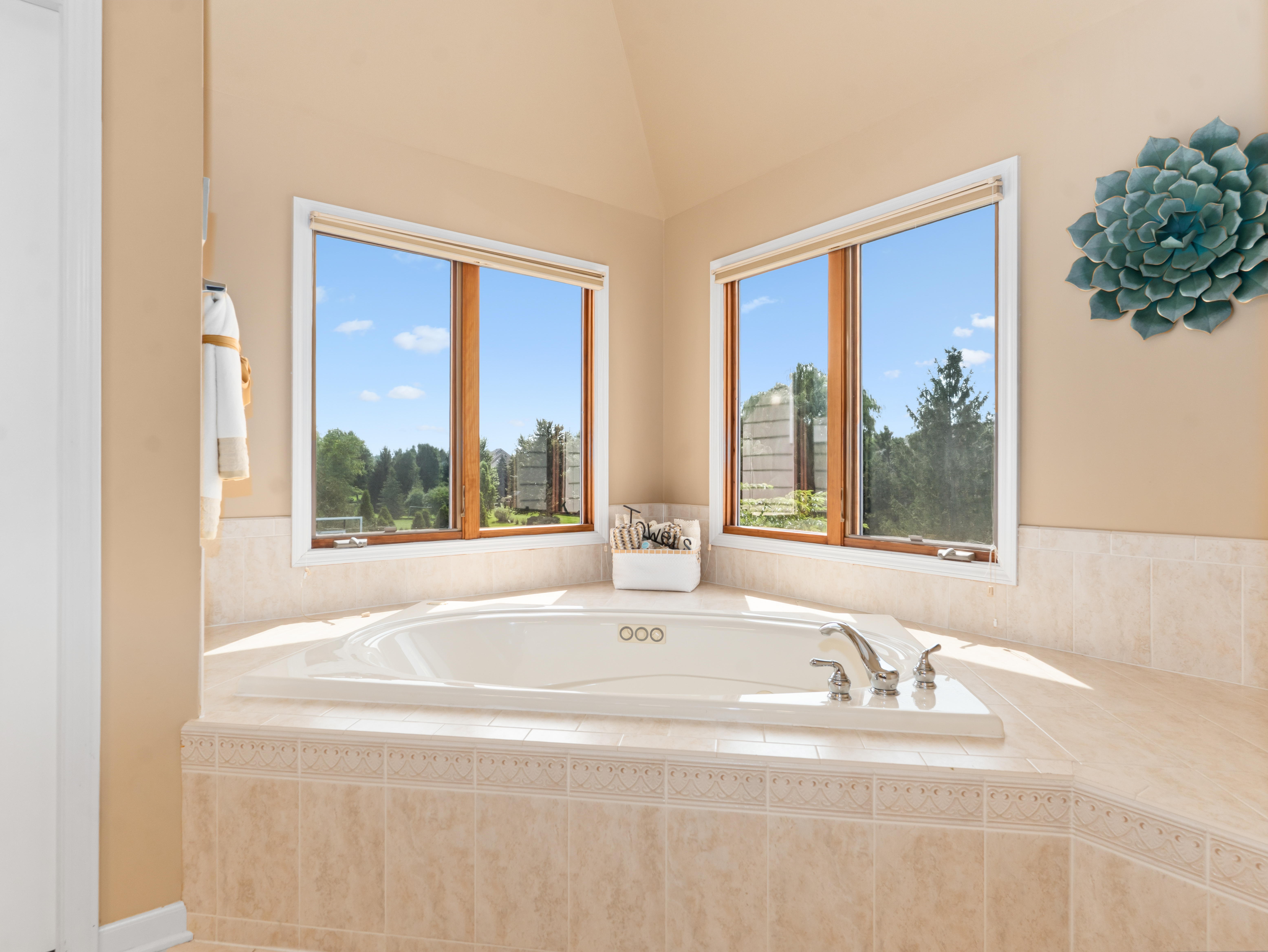  Welcome To An Exceptional Custom Home - 物件實景