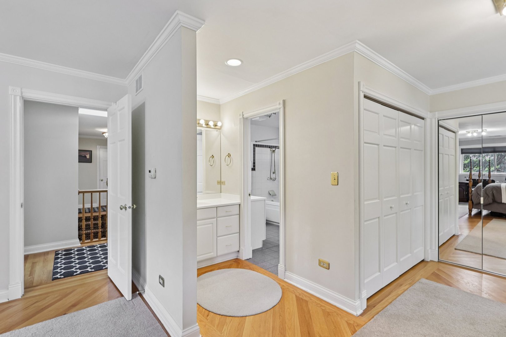 Evanston, Illinois, 60201, United States, 4 Bedrooms Bedrooms, ,4 BathroomsBathrooms,Residential,For Sale,1941847