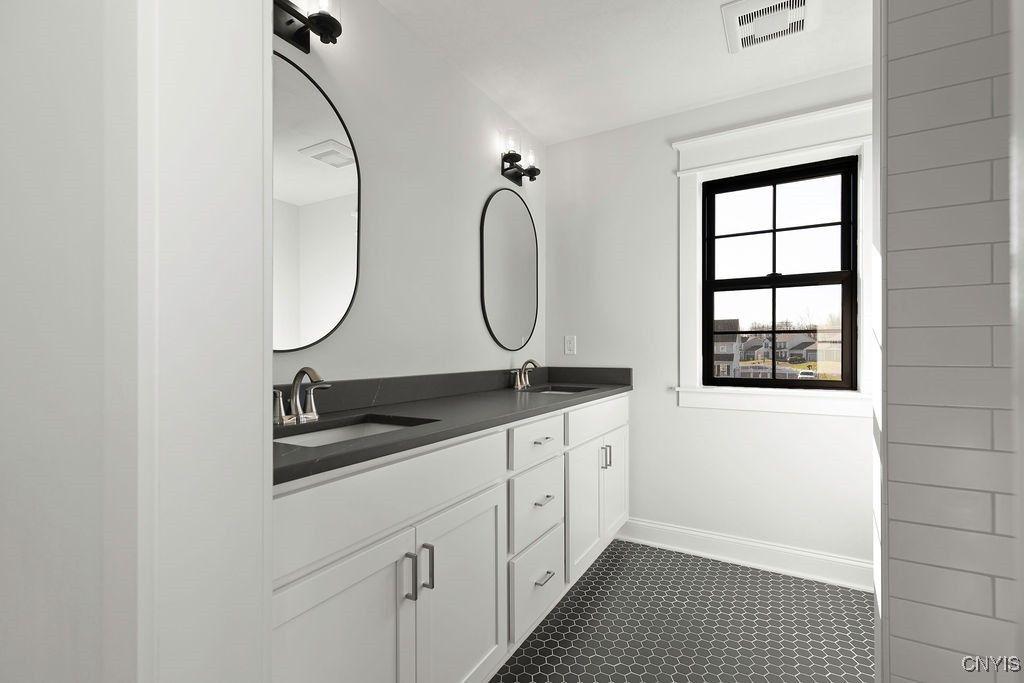 Baldwinsville, New York, 13027, United States, 3 Bedrooms Bedrooms, ,3 BathroomsBathrooms,Residential,For Sale,1746080