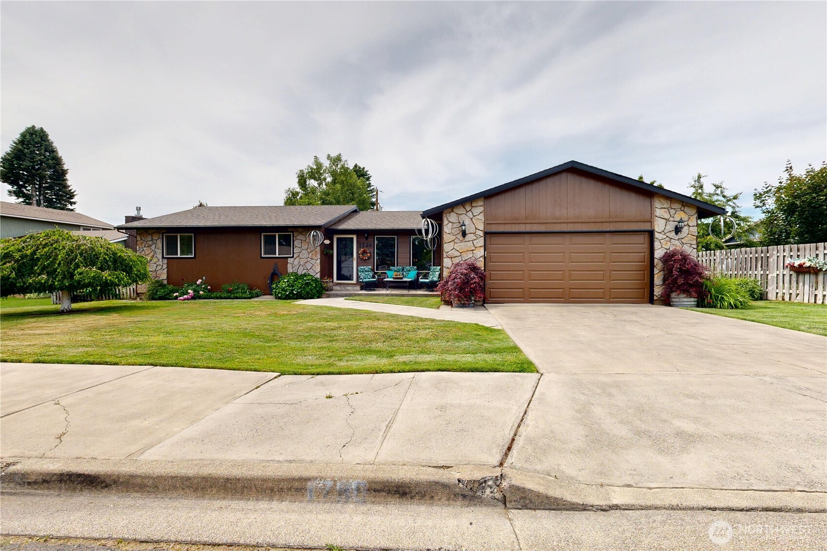 Walla Walla, Washington, 99362, United States, 3 Bedrooms Bedrooms, ,2 BathroomsBathrooms,Residential,For Sale,1934674