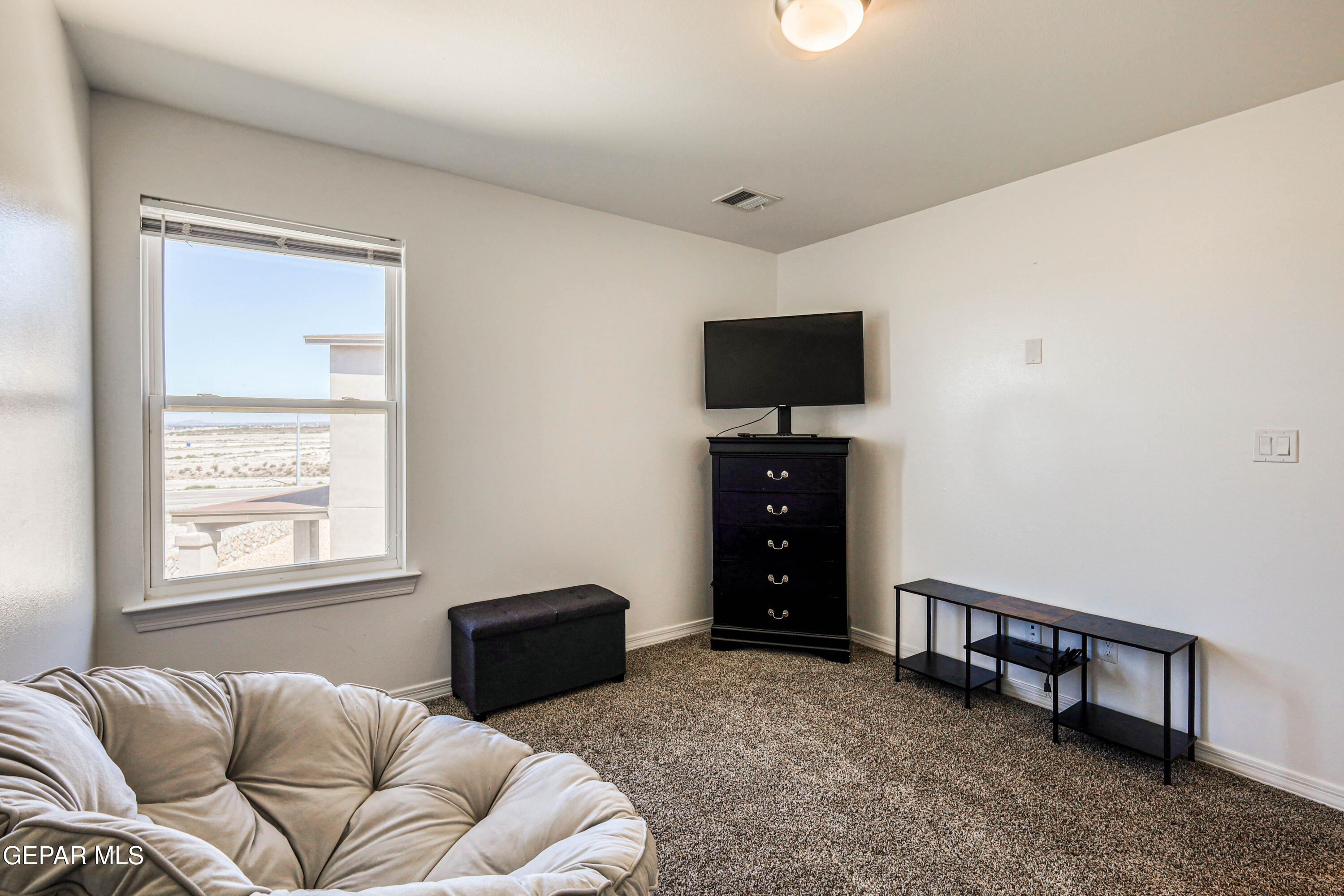 El Paso, Texas, 79911, United States, 5 Bedrooms Bedrooms, ,4 BathroomsBathrooms,Residential,For Sale,1969245