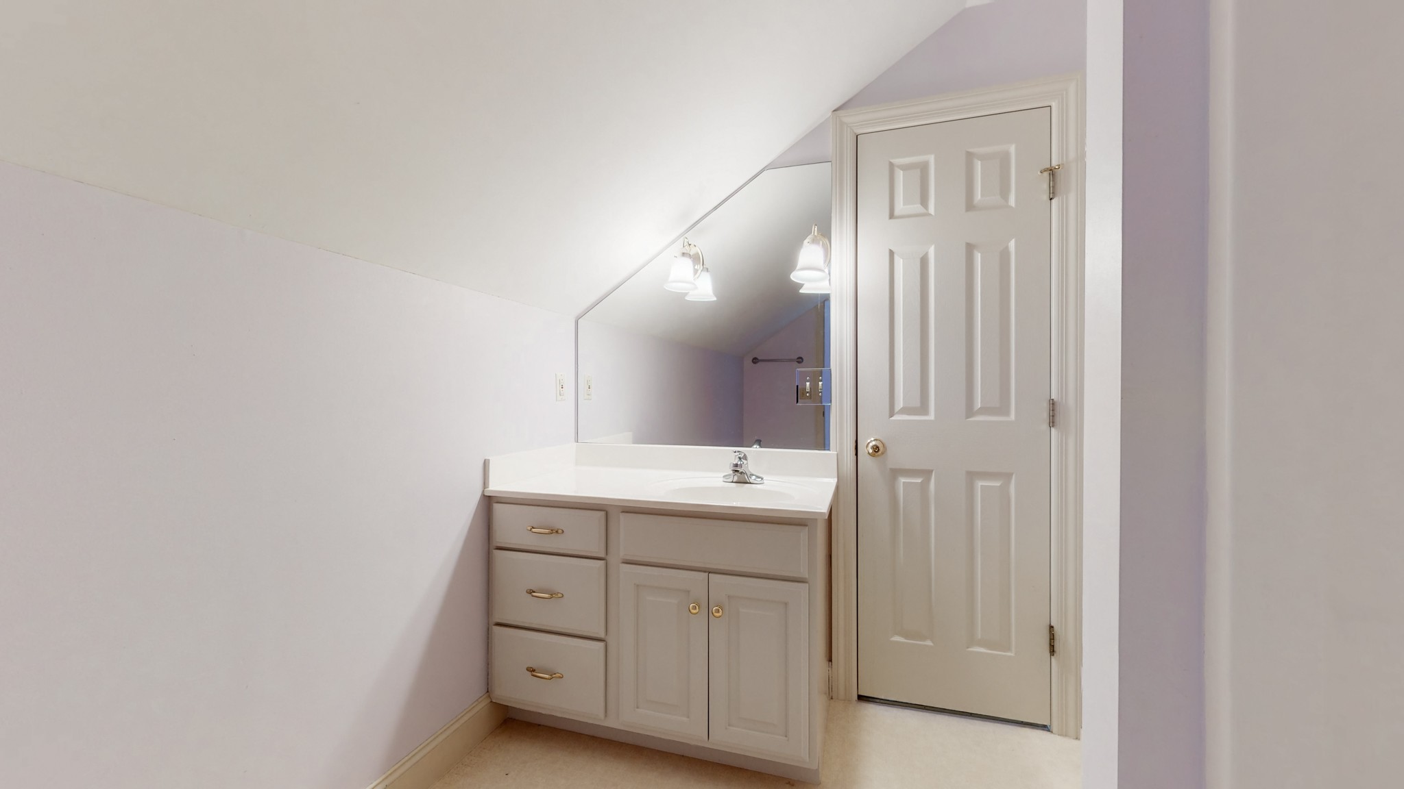 Tullahoma, Tennessee, 37388, United States, 6 Bedrooms Bedrooms, ,5 BathroomsBathrooms,Residential,For Sale,1978966