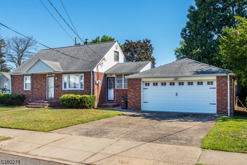 Clifton City, New Jersey, 07012, United States, 4 Bedrooms Bedrooms, ,2 BathroomsBathrooms,Residential,For Sale,1940862