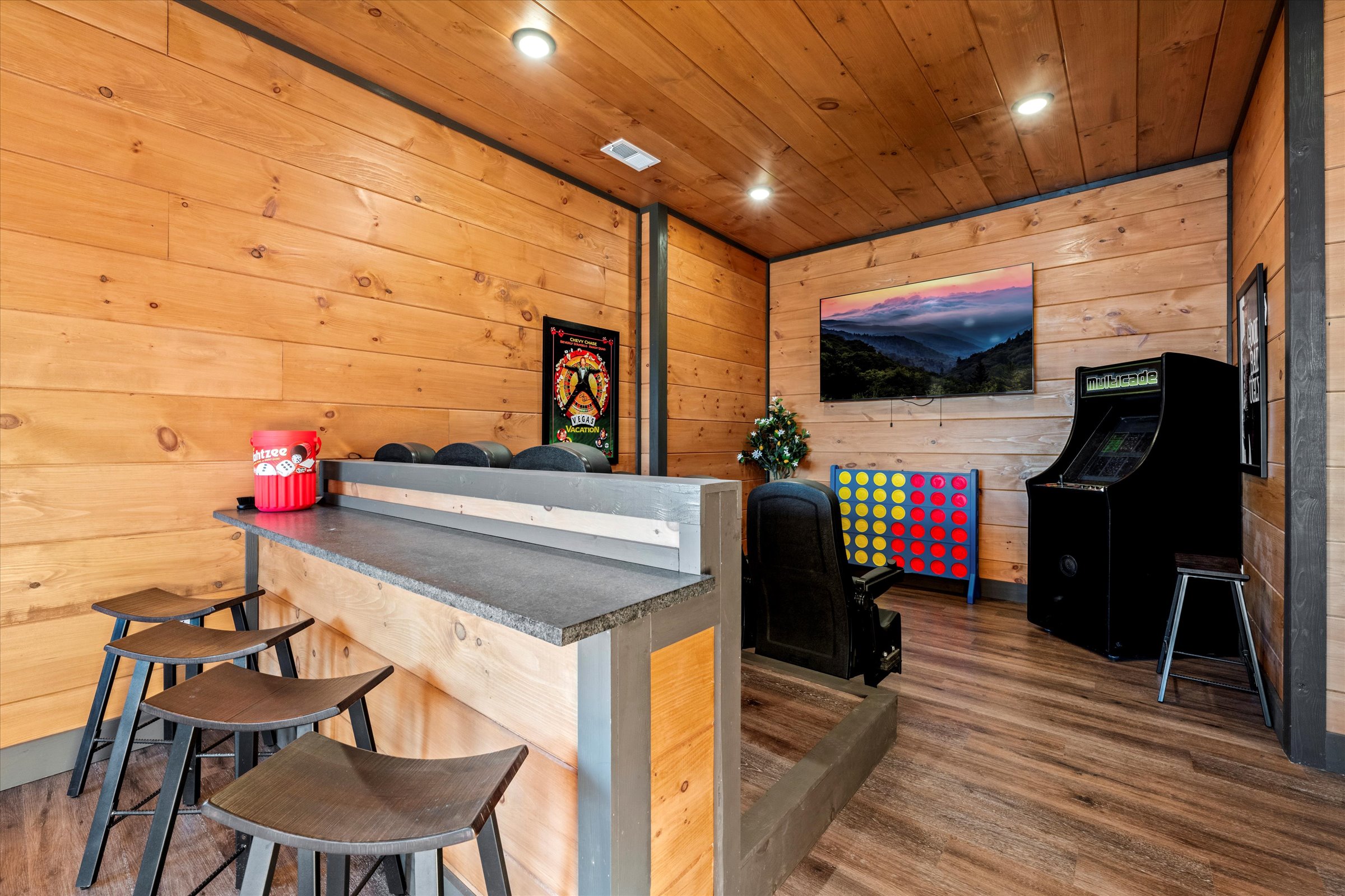 Sevierville, Tennessee, 37876, United States, 5 Bedrooms Bedrooms, ,6 BathroomsBathrooms,Residential,For Sale,1975935