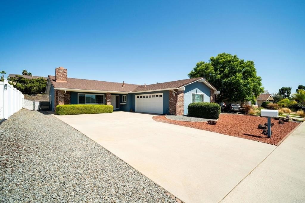 Escondido, California, 92026, United States, 2 Bedrooms Bedrooms, ,2 BathroomsBathrooms,Residential,For Sale,1942214