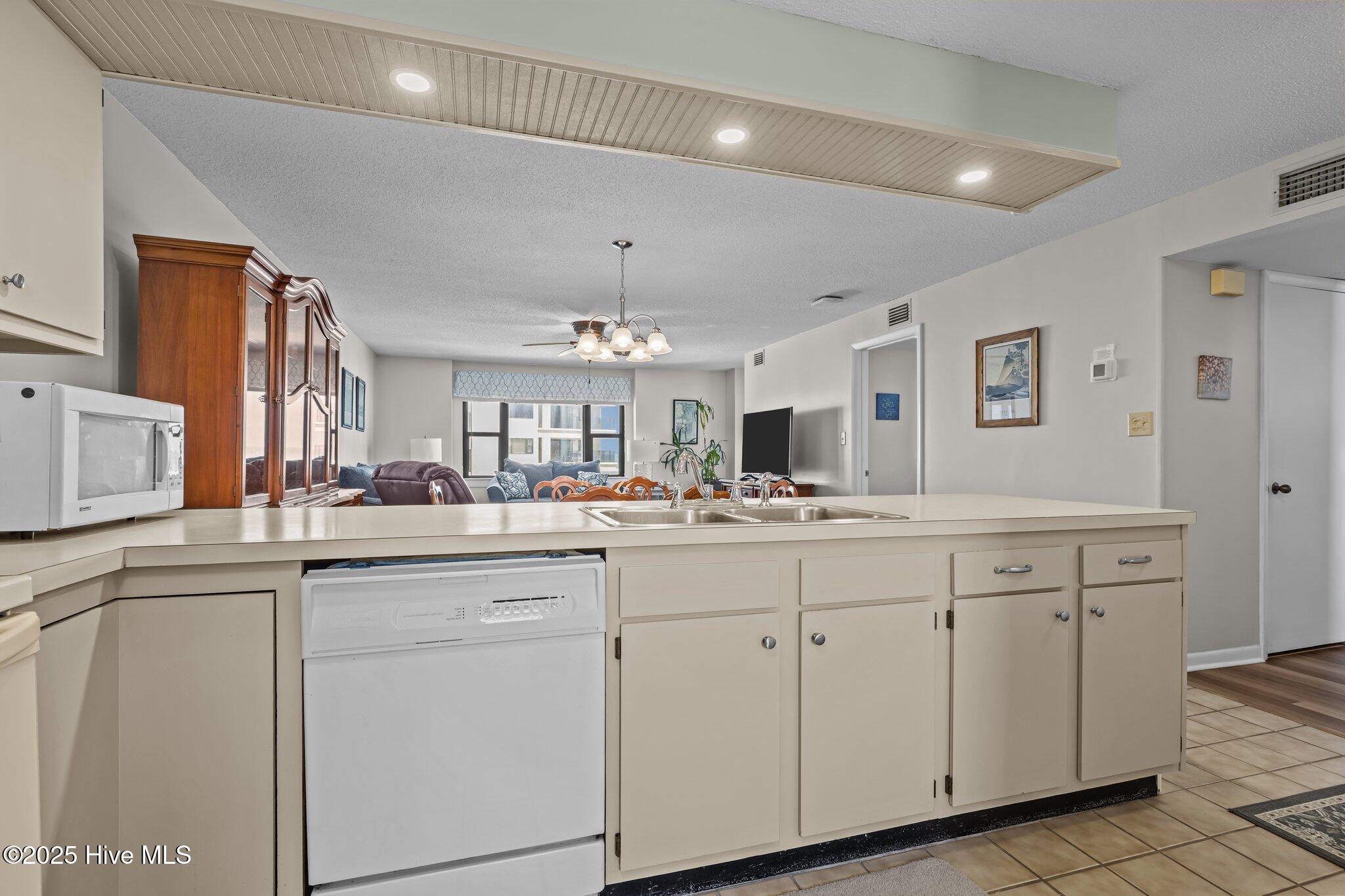 Indian Beach, North Carolina, 28512, United States, 2 Bedrooms Bedrooms, ,2 BathroomsBathrooms,Residential,For Sale,1882598
