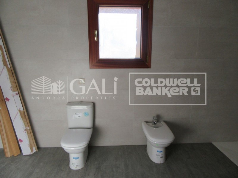 Canillo, Andorra, AD, 4 Bedrooms Bedrooms, ,2 BathroomsBathrooms,Residential,For Sale,1628029