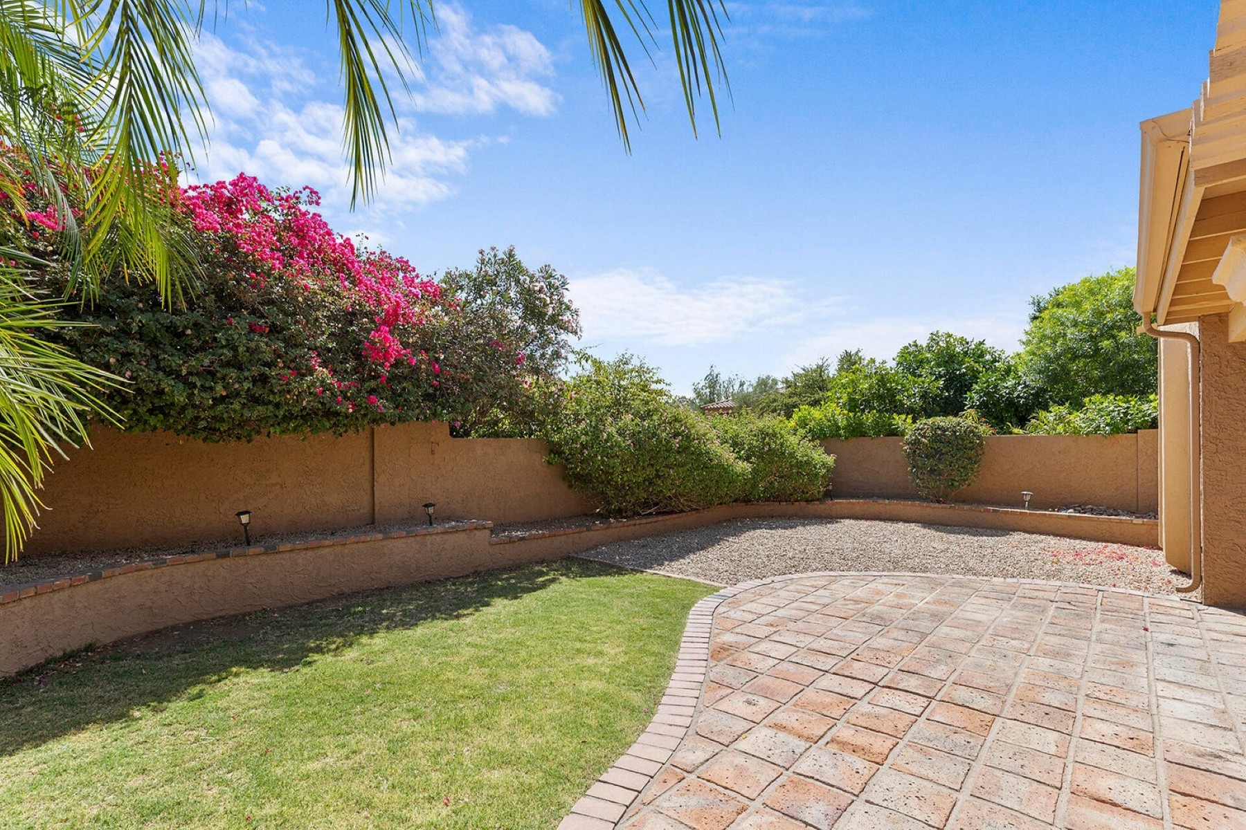  10805 N 9th Place  Phoenix, AZ - 物件實景