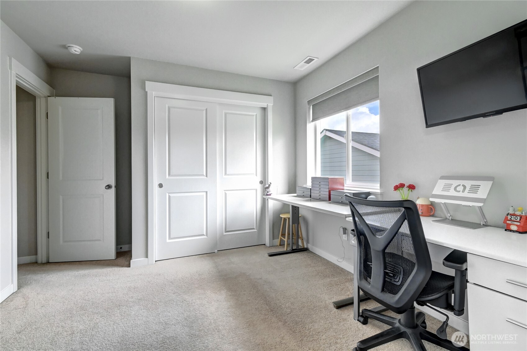 Mount Vernon, Washington, 98273, United States, 3 Bedrooms Bedrooms, ,3 BathroomsBathrooms,Residential,For Sale,1827775