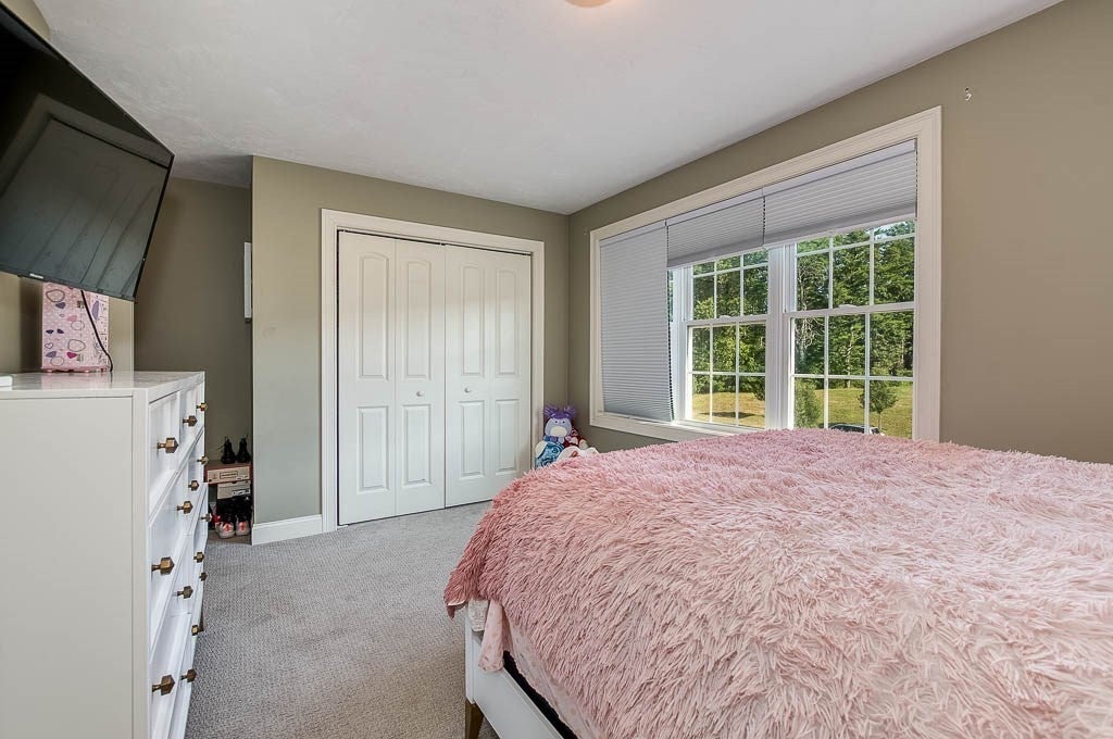 Lakeville, Massachusetts, 02347, United States, 3 Bedrooms Bedrooms, ,3 BathroomsBathrooms,Residential,For Sale,1921746