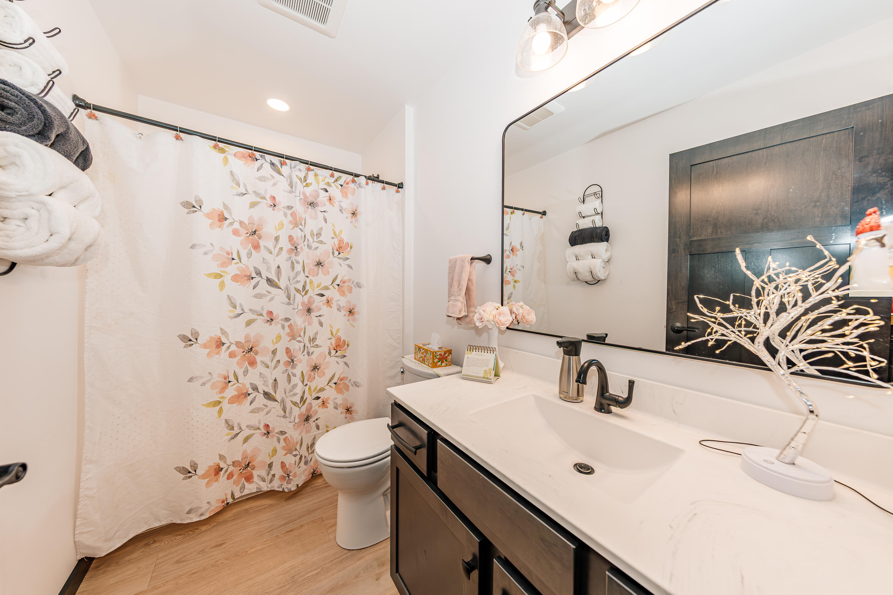 Random Lake, Wisconsin, 53075, United States, 3 Bedrooms Bedrooms, ,2 BathroomsBathrooms,Residential,For Sale,1990952