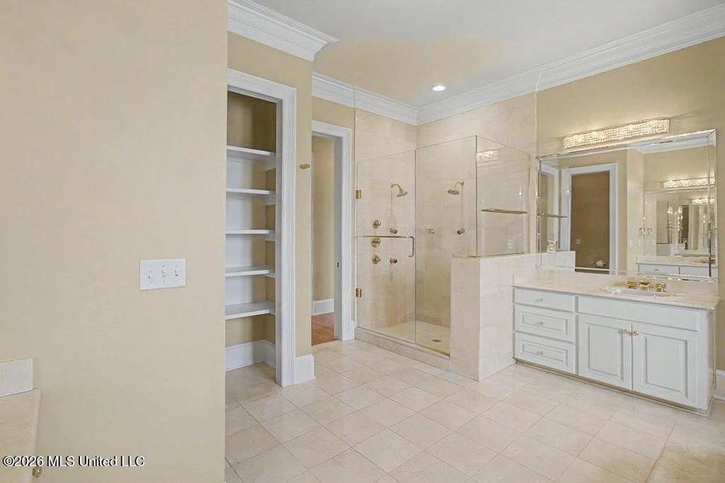 Gulfport, Mississippi, 39503, United States, 6 Bedrooms Bedrooms, ,7 BathroomsBathrooms,Residential,For Sale,2048640