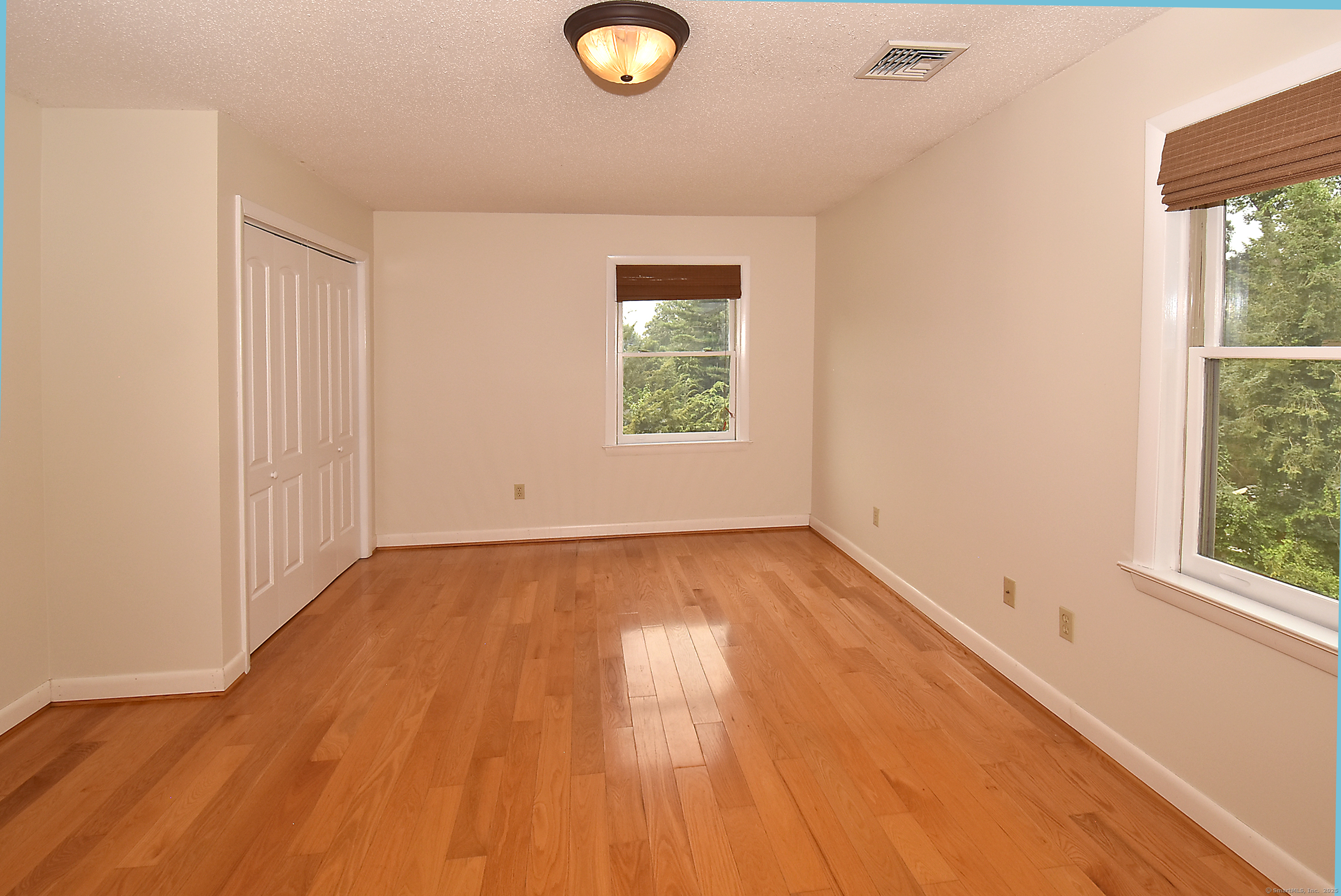 Ellington, Connecticut, 06029, United States, 5 Bedrooms Bedrooms, ,4 BathroomsBathrooms,Residential,For Sale,1911965