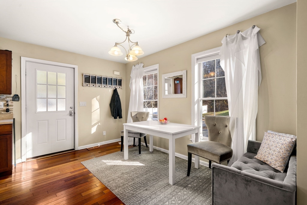 Tyngsboro, Massachusetts, 01879, United States, 4 Bedrooms Bedrooms, ,4 BathroomsBathrooms,Residential,For Sale,2000977