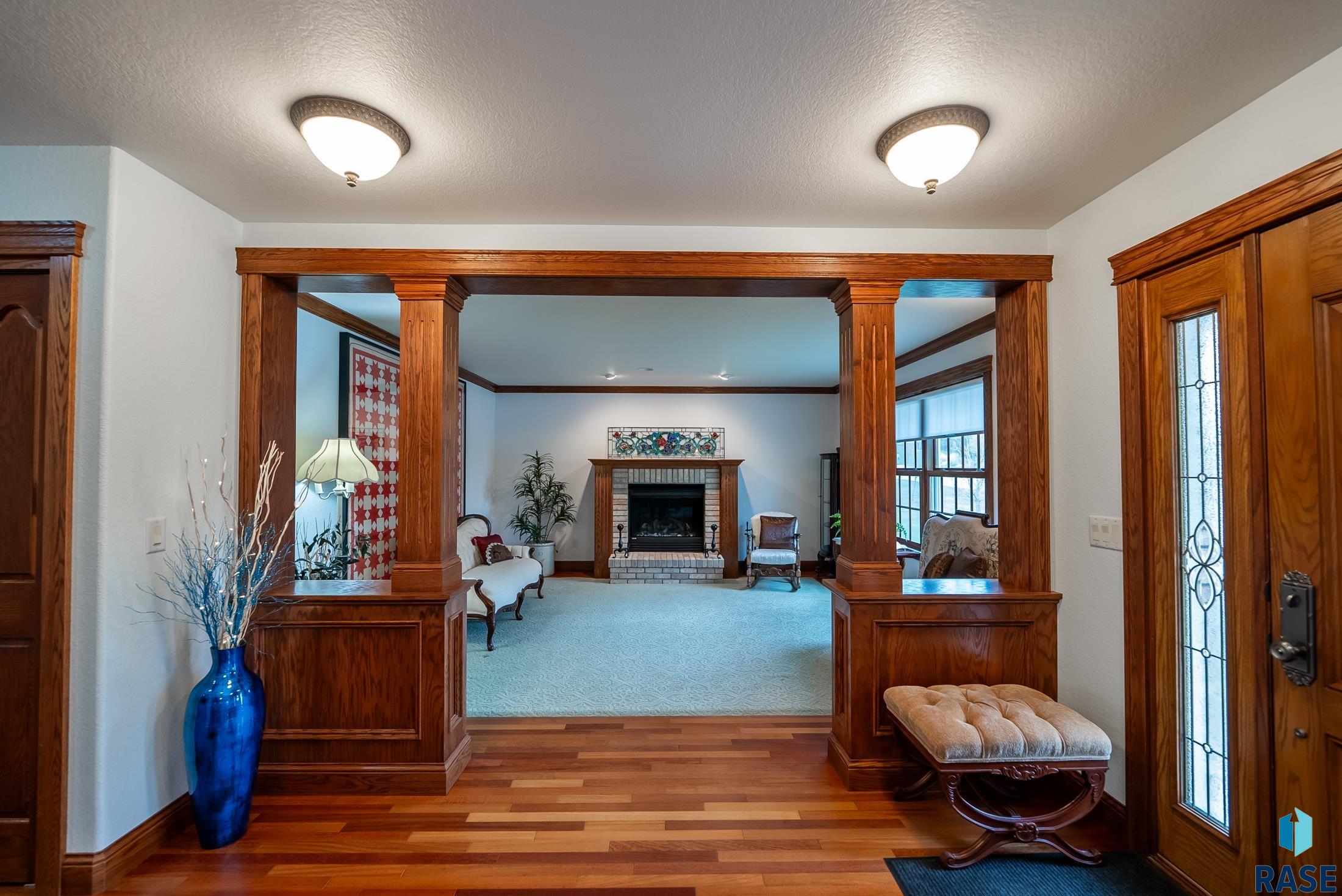 Yankton, South Dakota, 57078, United States, 6 Bedrooms Bedrooms, ,4 BathroomsBathrooms,Residential,For Sale,1975294