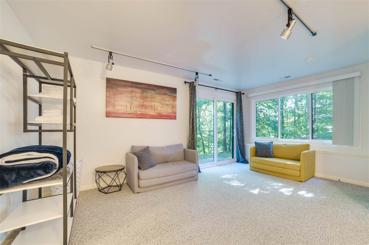 Harbor Springs, Michigan, 49740, United States, 3 Bedrooms Bedrooms, ,4 BathroomsBathrooms,Residential,For Sale,1954810