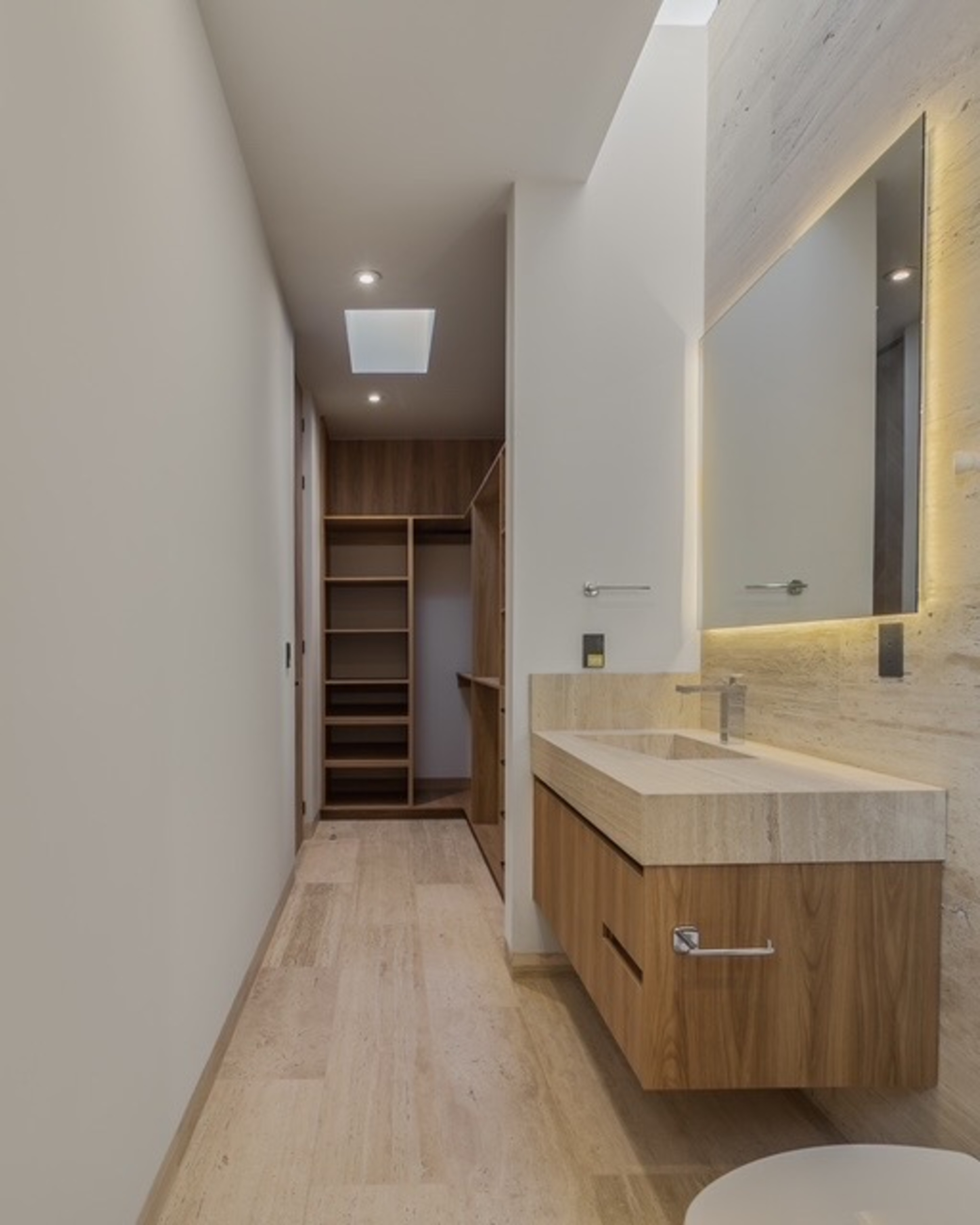  CASA EN VENTA EN ALTOZANO CASA RÍO 64 - 物件實景