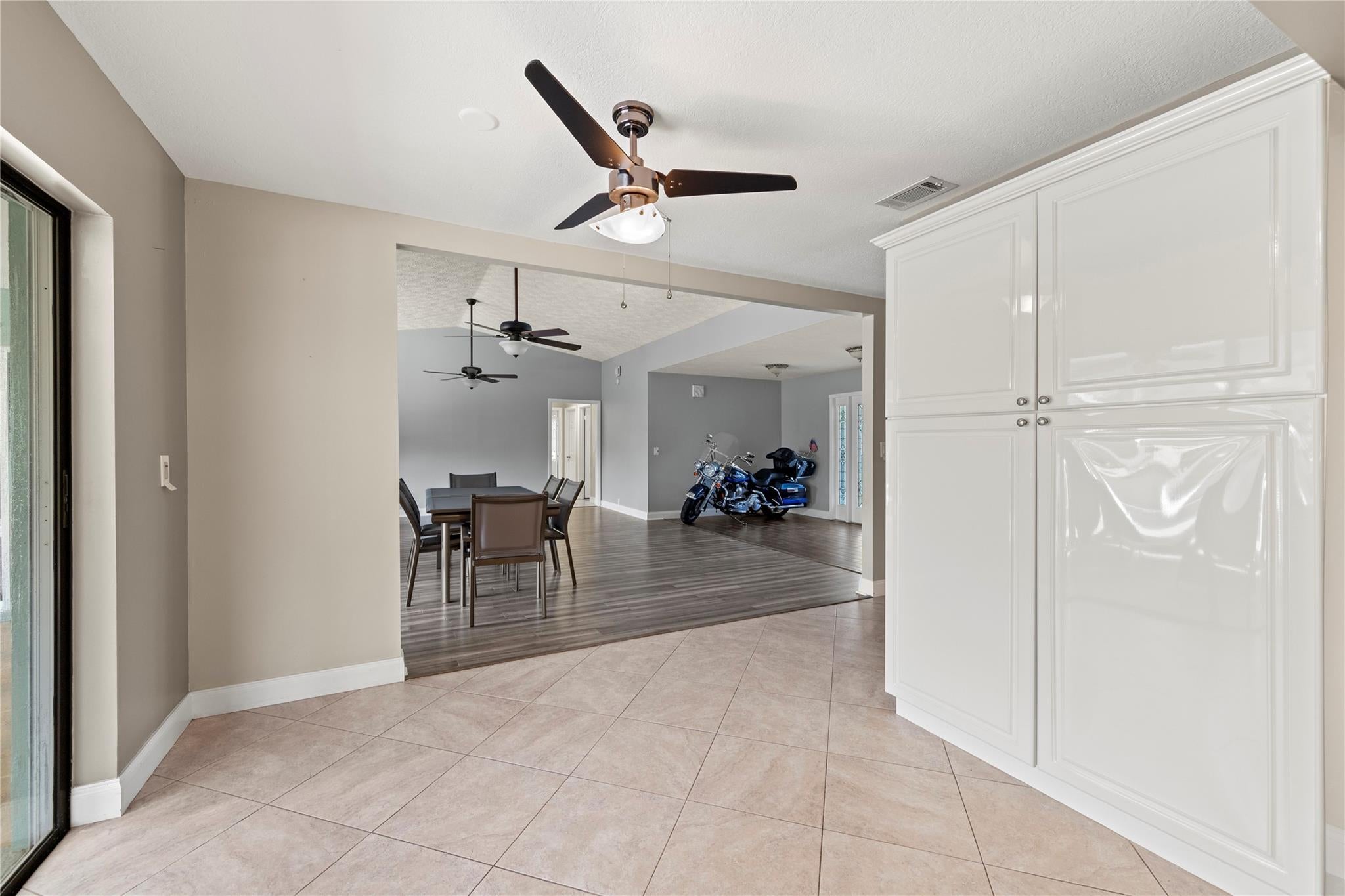 Port St Lucie, Florida, 34952, United States, 4 Bedrooms Bedrooms, ,3 BathroomsBathrooms,Residential,For Sale,1977843