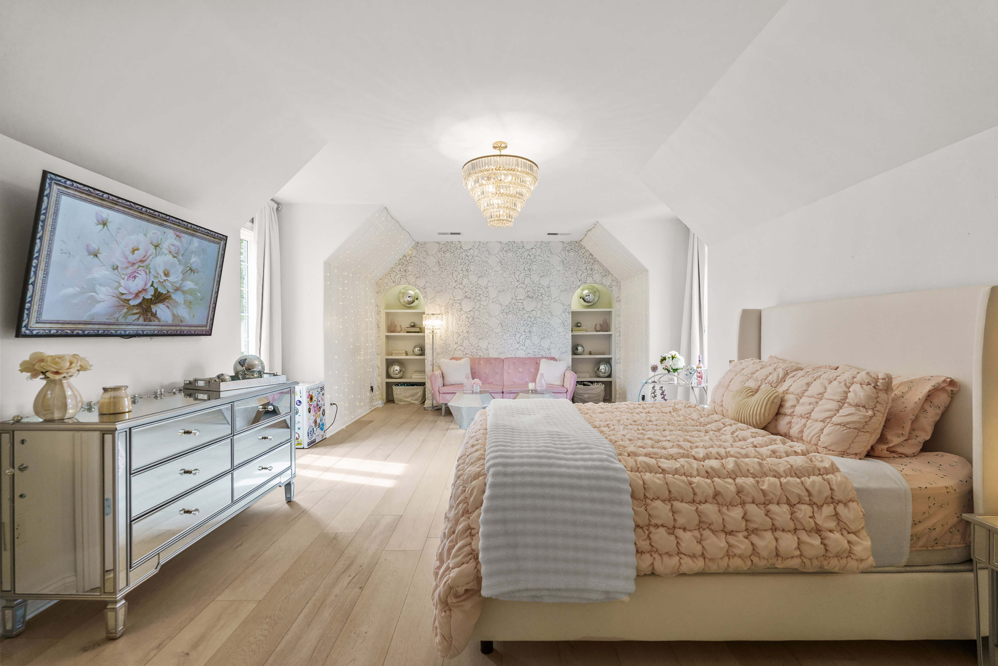  Experience Elevated Living in this Exceptional Estate-Style Residence - 物件實景