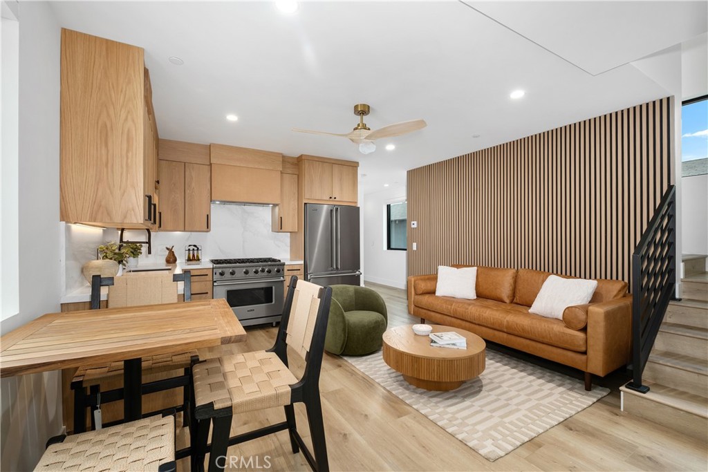 Newport Beach, California, 92663, United States, 5 Bedrooms Bedrooms, ,6 BathroomsBathrooms,Residential,For Sale,1993408